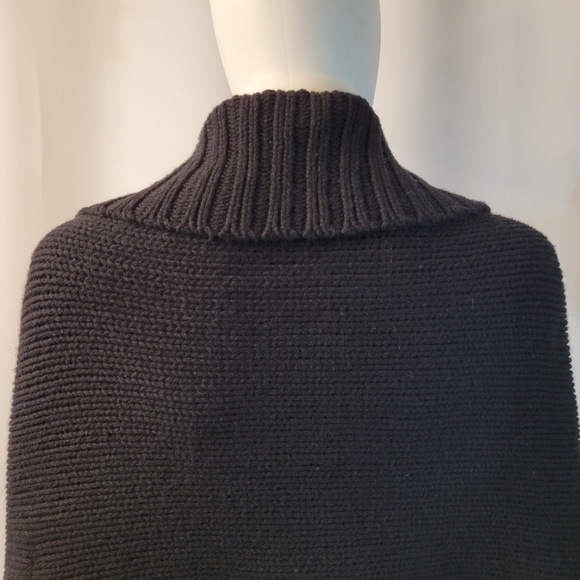 +J Jil Sander for Uniqlo Wool Knitted Cape - Picture 6 of 12